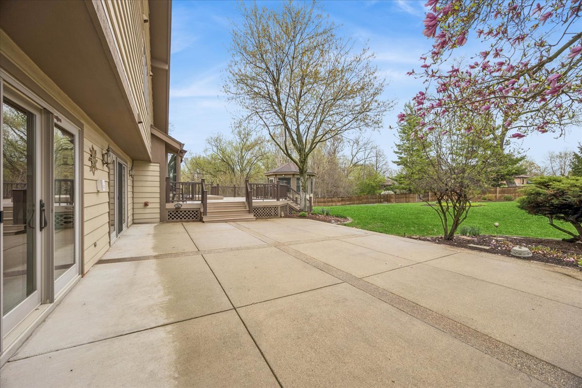 6037 Dunham Road Downers Grove, IL 60516 - Photo 36 of 40
