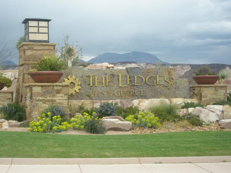 Lot 809 West Luna Circle St. George, UT 84770 - Photo 1 of 1 Ledges