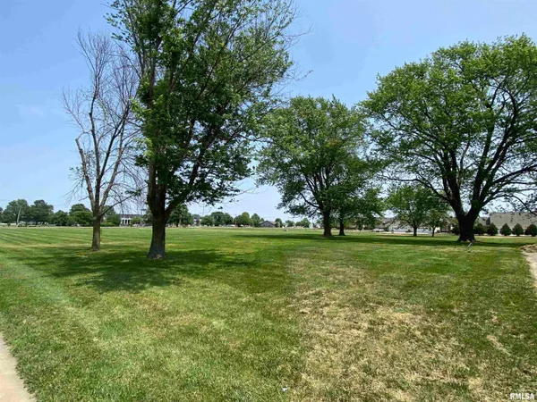 $299,000 | 1009 South Candy Lane, Macomb, IL 61455