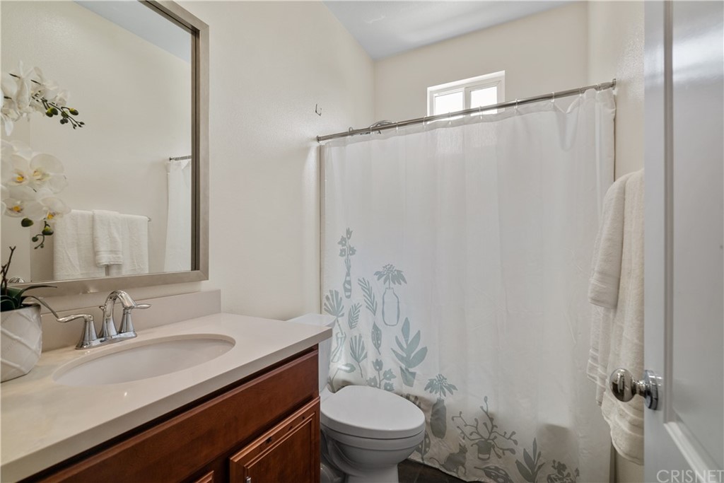 28646 Farrier Drive Valencia, CA 91354 - Photo 18 of 40