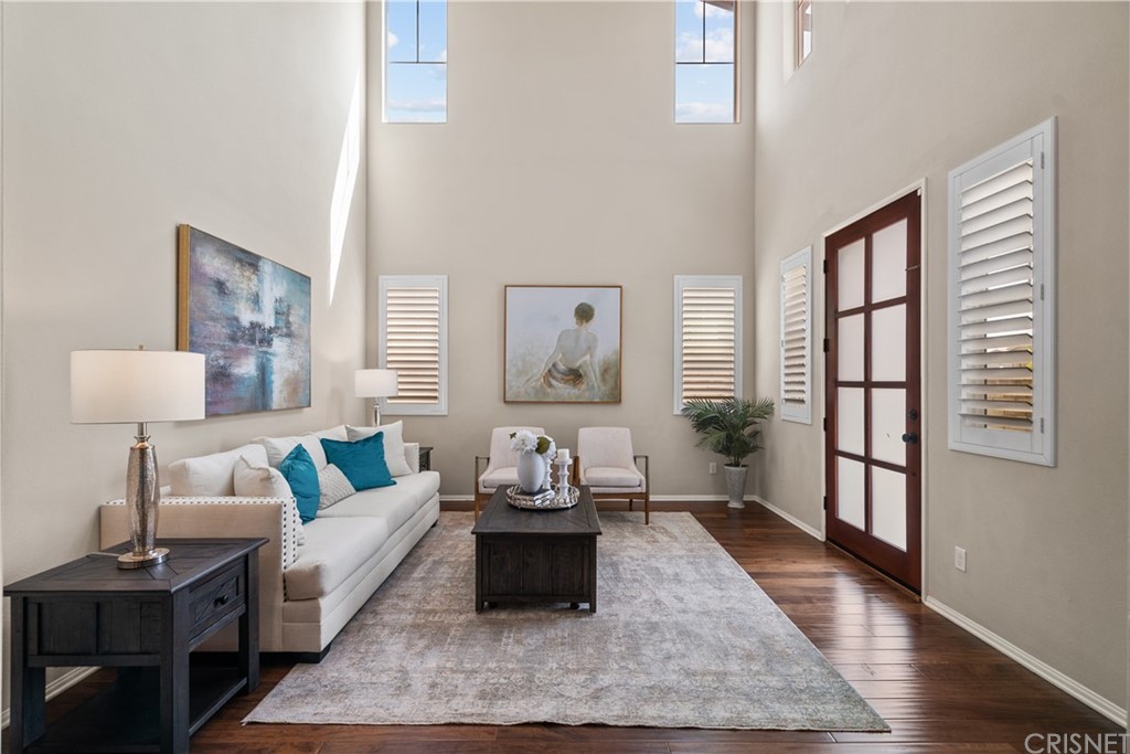 28646 Farrier Drive Valencia, CA 91354 - Photo 3 of 40