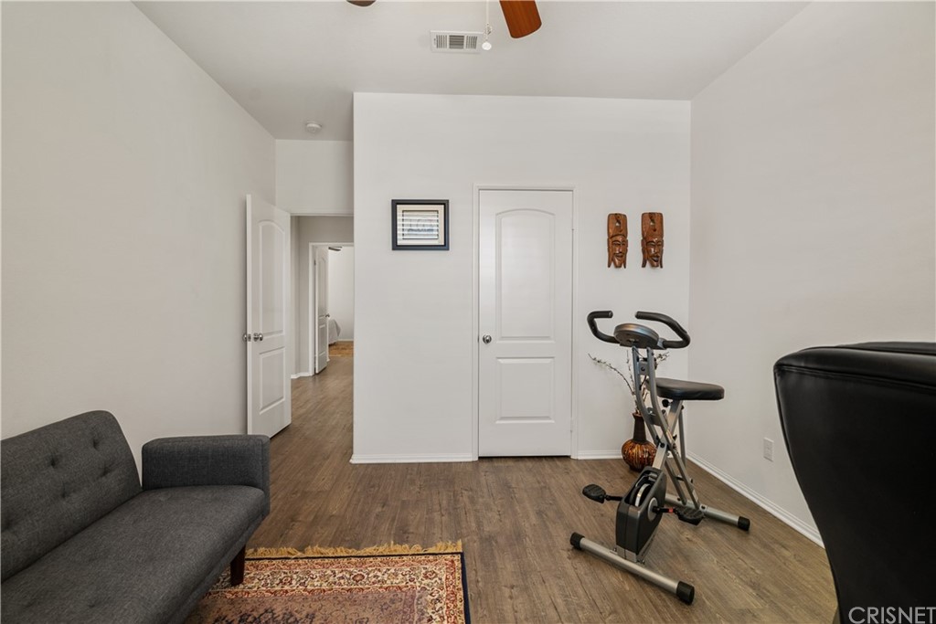 28646 Farrier Drive Valencia, CA 91354 - Photo 24 of 40