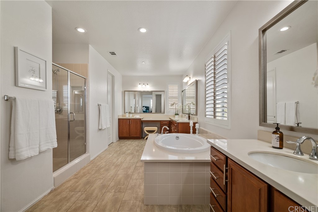 28646 Farrier Drive Valencia, CA 91354 - Photo 36 of 40