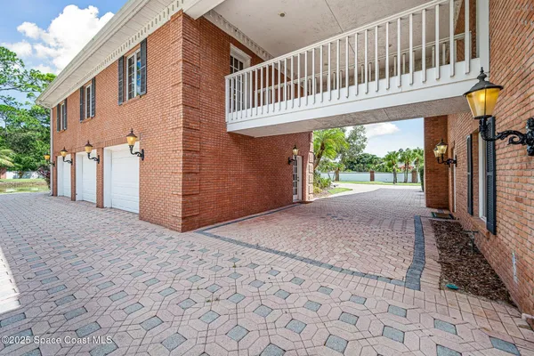 $1,623,456 | 2195 South Courtenay Parkway, Merritt Island, FL 32952