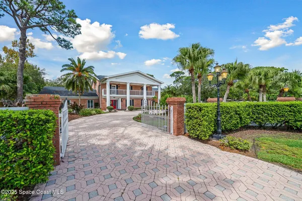 $1,623,456 | 2195 South Courtenay Parkway, Merritt Island, FL 32952