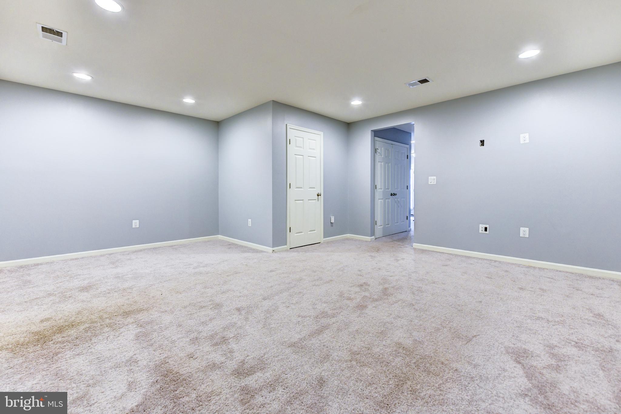 44104 Turf Field Square Chantilly, VA 20152 - Photo 31 of 38