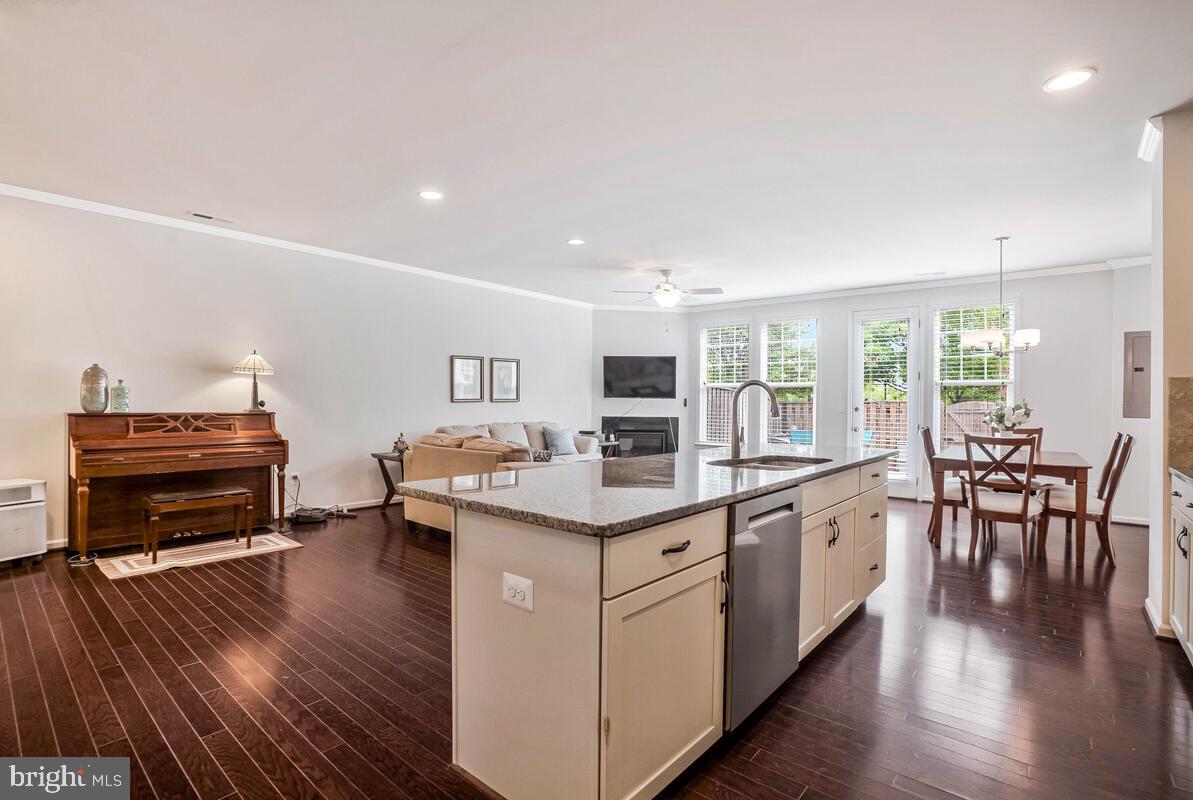 42523 Benfold Square Brambleton, VA 20148 - Photo 18 of 29 a open kitchen with stainless steel appliances granite countertop lots of counter top space