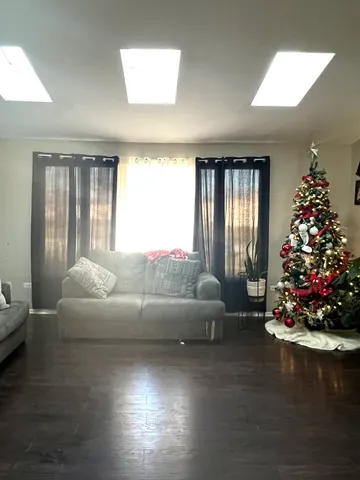 $326,900 | 12818 South Blossom Drive, Alsip, IL 60803