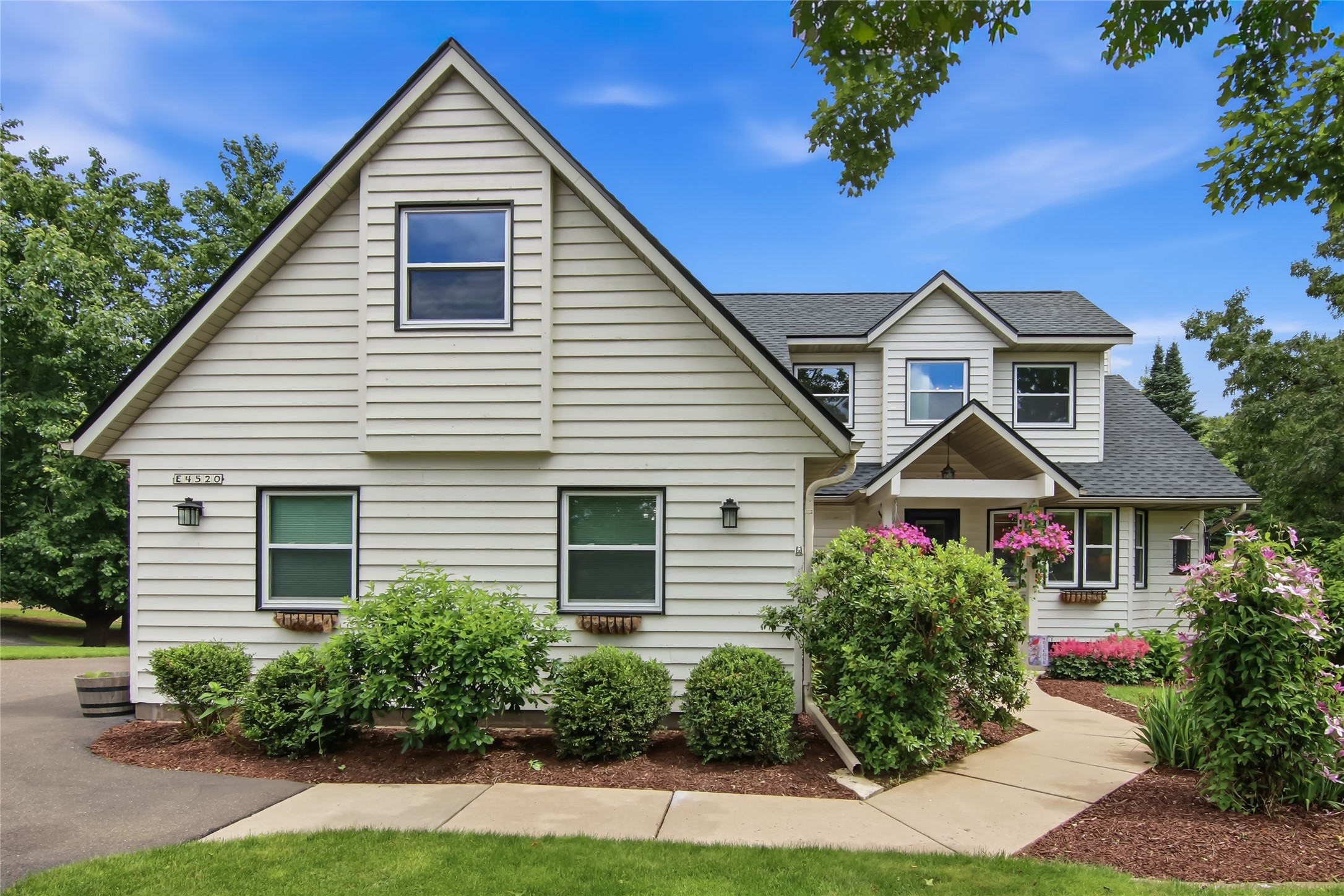E4520 Woodfield Road Eau Claire, WI 54701 - Photo 2 of 51