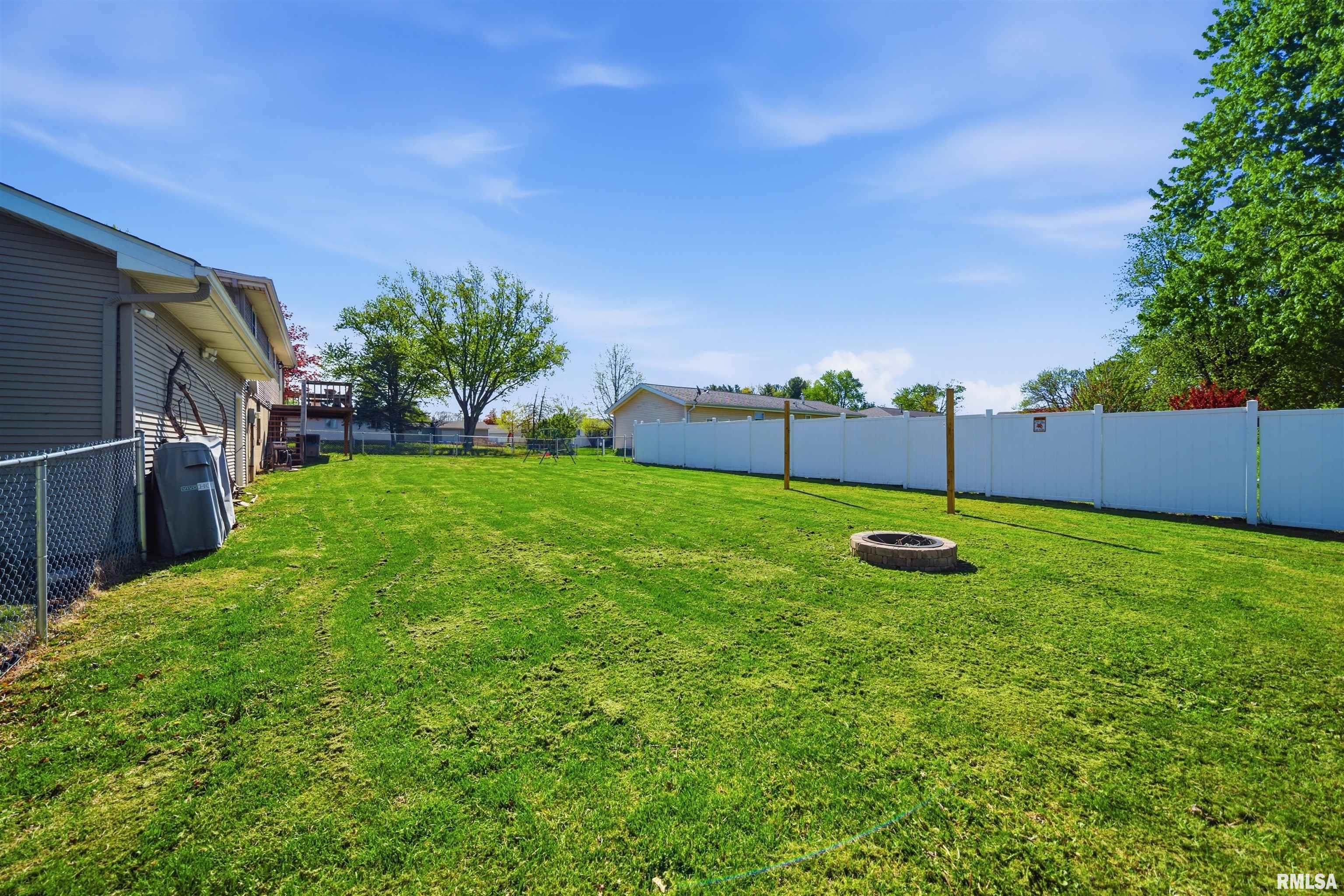 2276 Robin Road Washington, IL 61571 - Photo 41 of 44 Gallery Image 41