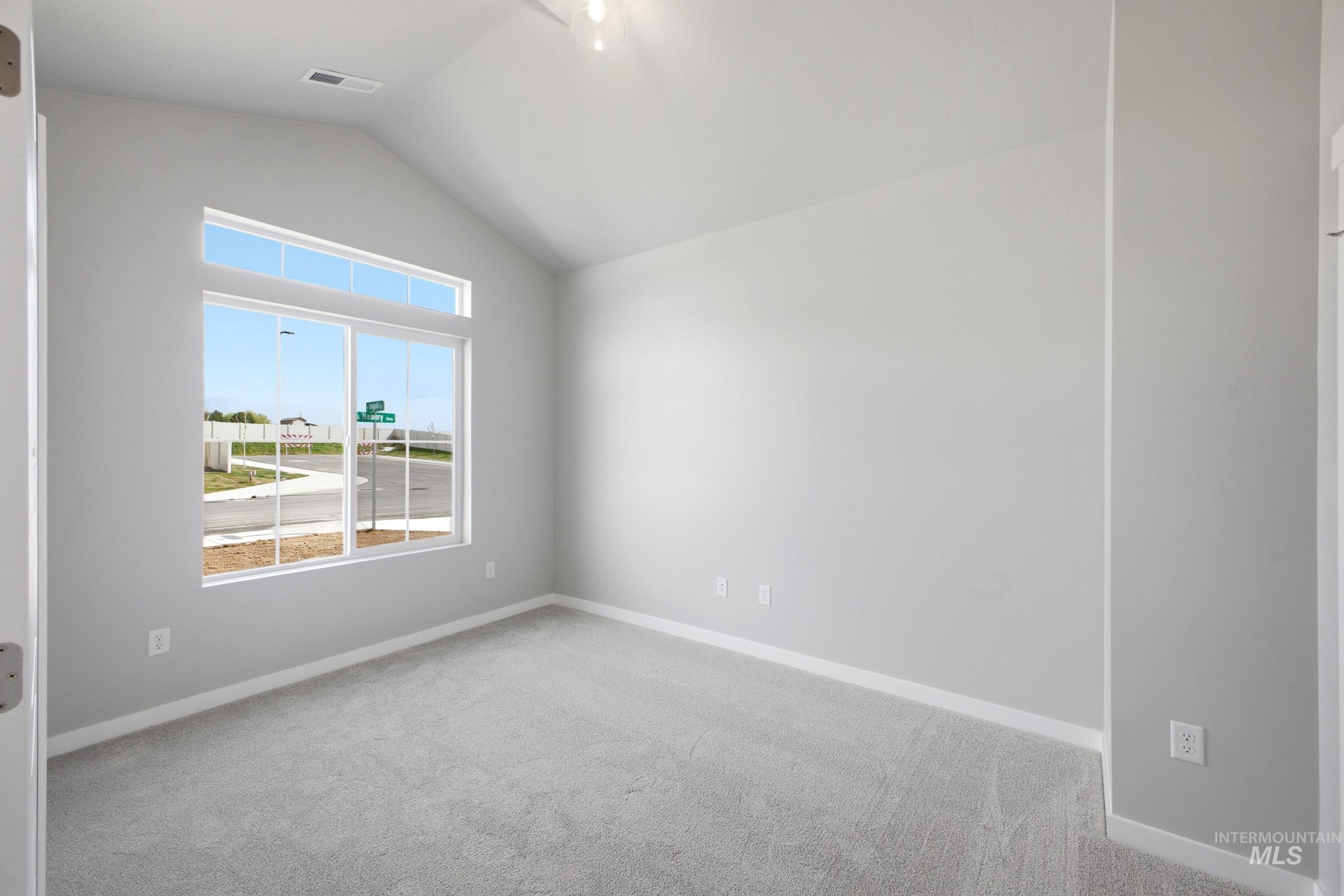 5315 South Memory Avenue Meridian, ID 83642 - Photo 11 of 24 Spare room featuring light carpet
