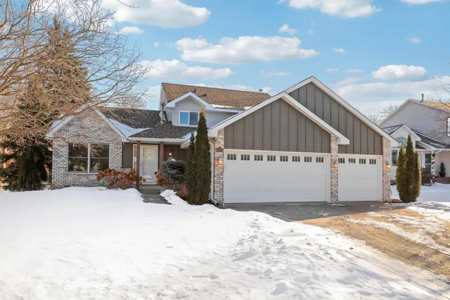 $485,000 | 6339 Deerwood Lane, Lino Lakes, MN 55014