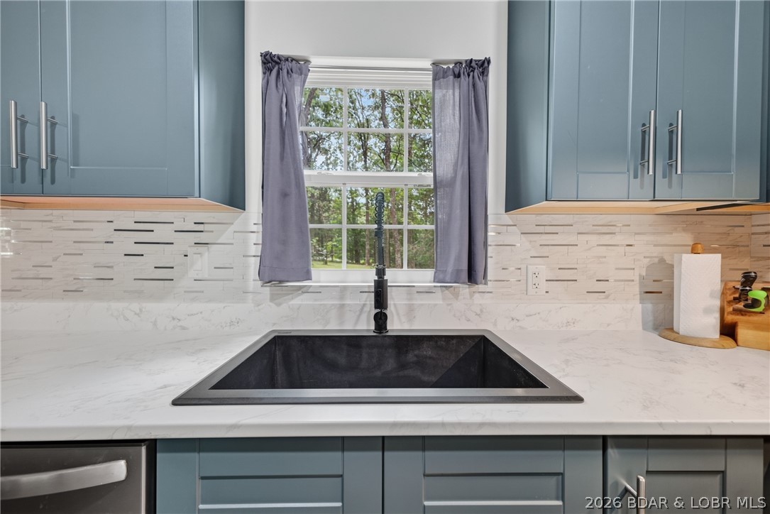 25145 State Route West Barnett, MO 65011 - Photo 12 of 58 Striking modern dark & light contrast