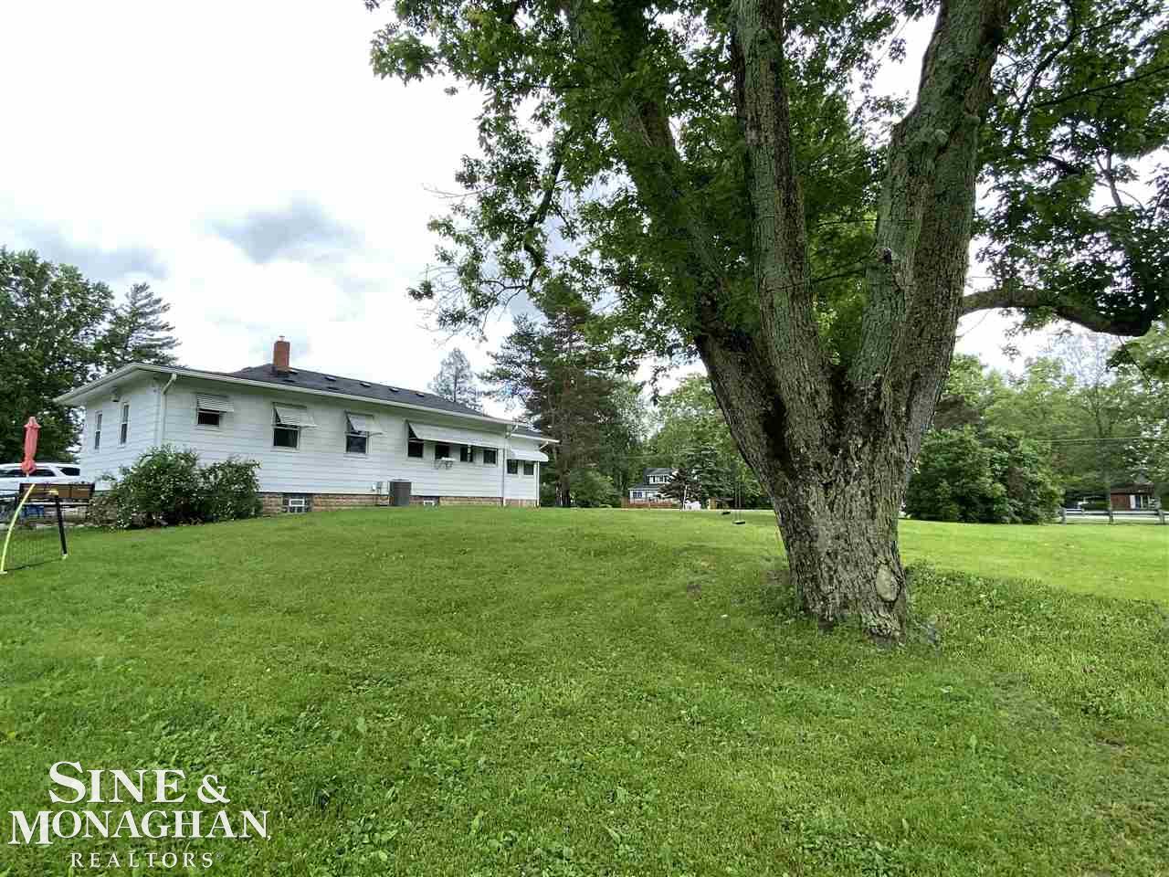 3846 Ravenswood Road Port Huron, MI 48060 - Photo 59 of 70 50077395-61.JPG