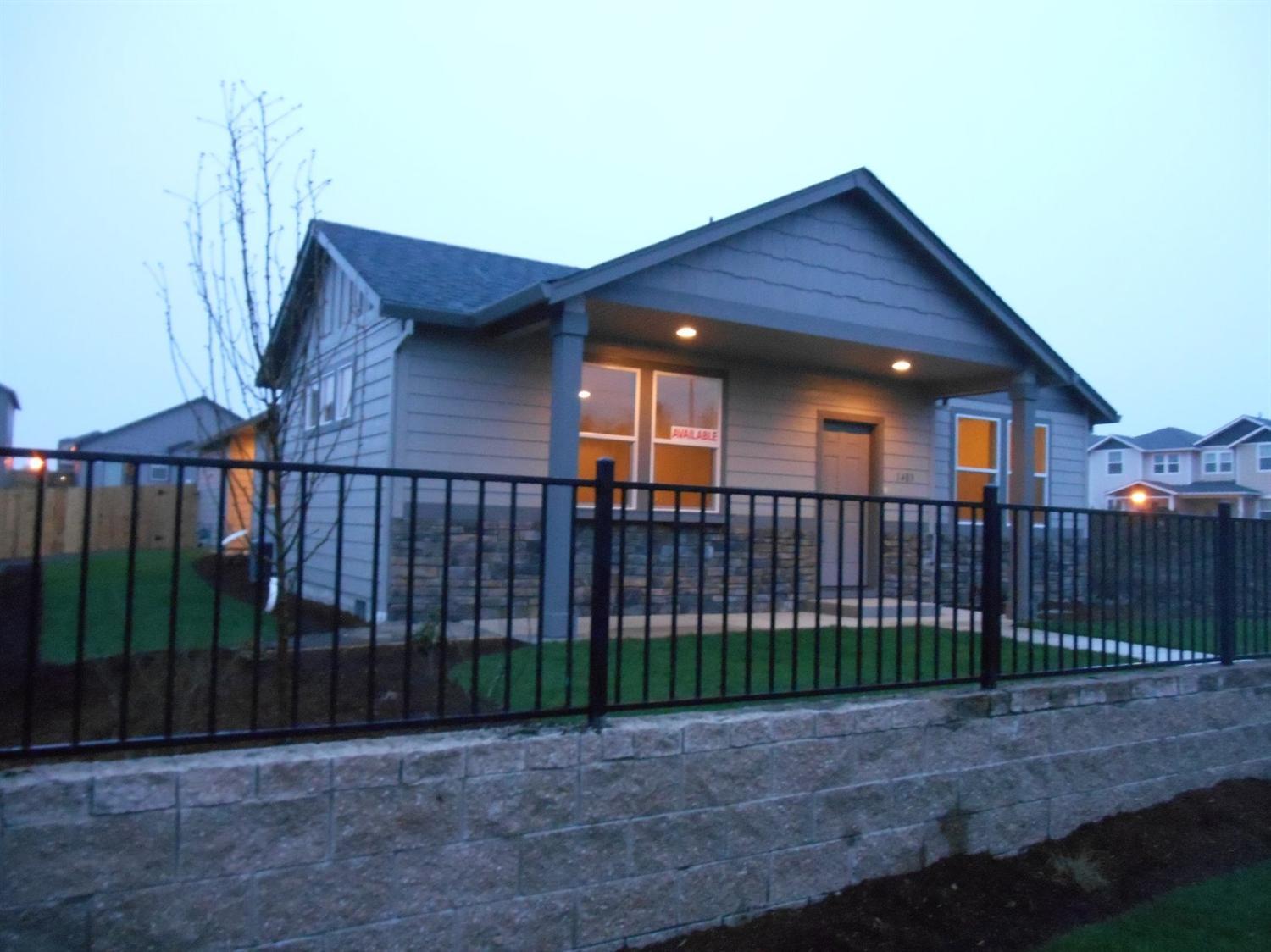 1483 Spring Street Medford, OR 97504 - Photo 2 of 19 Additional Photo