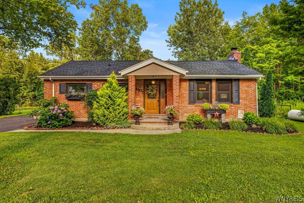 4071 Calkins Road Lewiston, NY 14174 - Photo 1 of 40 Rare gem, brick ranch in Lewiston