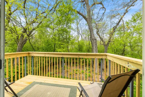 $334,999 | 2833 Granite Court, Crystal Lake, IL 60012