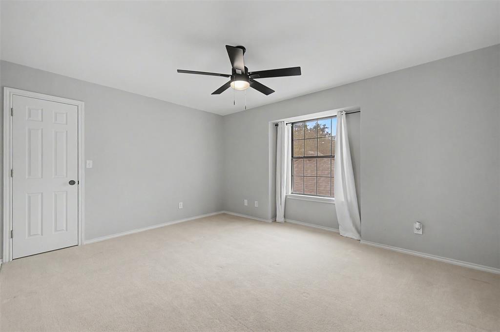 68 Legend Road Benbrook, TX 76132 - Photo 26 of 40 Gallery Image 26