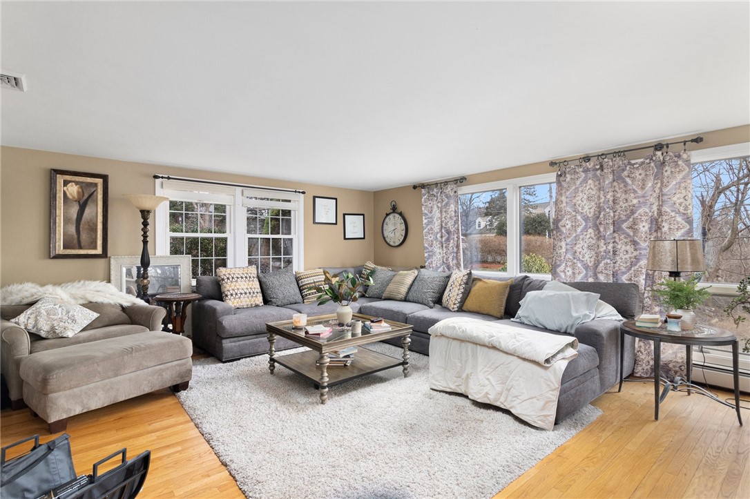 17 Evergreen Road Lincoln, RI 02865 - Photo 9 of 36 Gallery Image 9