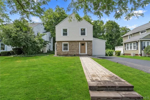 $2,800 | 106 Wellington Road, De Witt, NY 13214