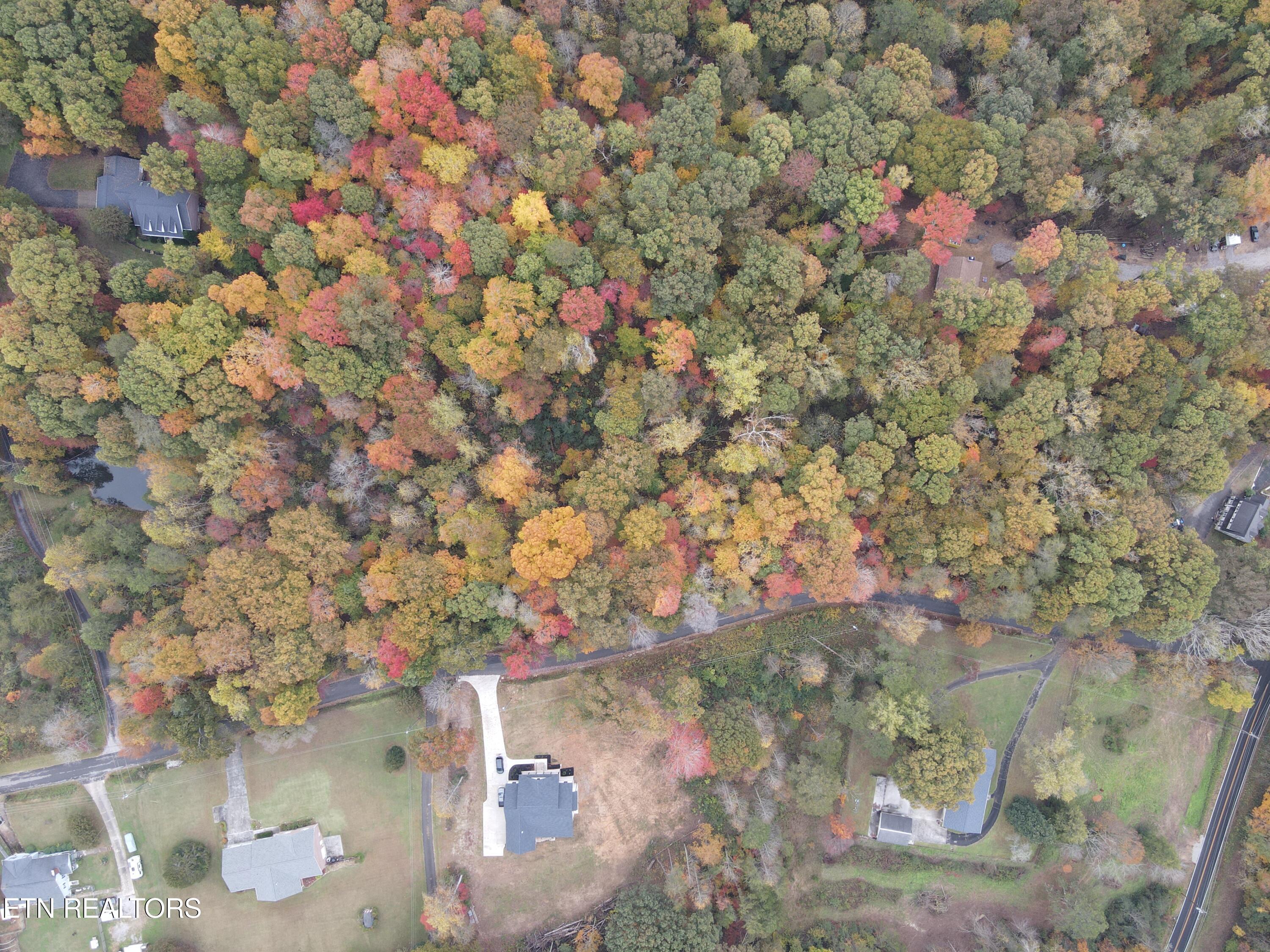 122 Pleasant View Loop Clinton, TN 37716 - Photo 15 of 26 DJI_0337