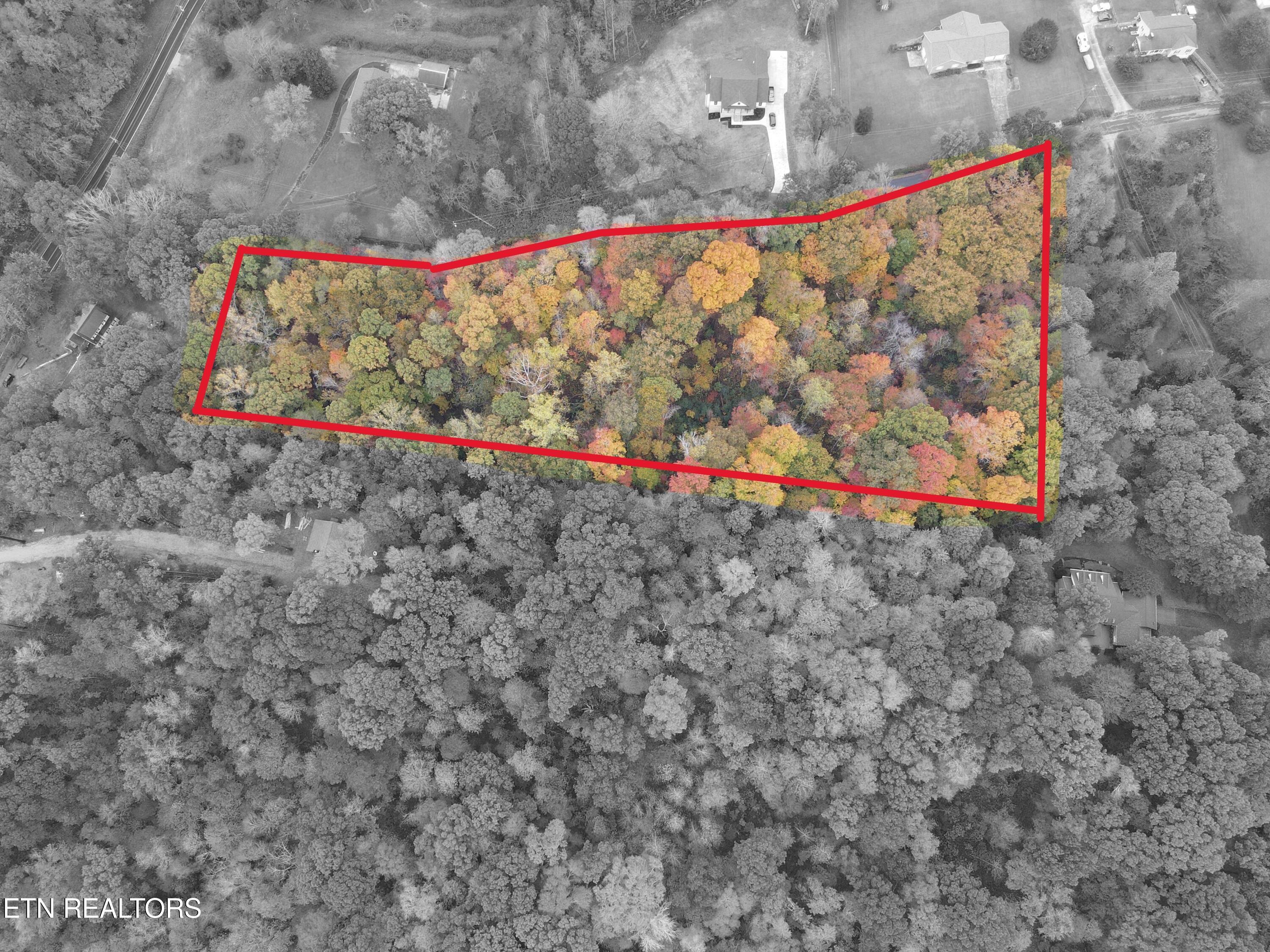 122 Pleasant View Loop Clinton, TN 37716 - Photo 6 of 26 Area 5 pop