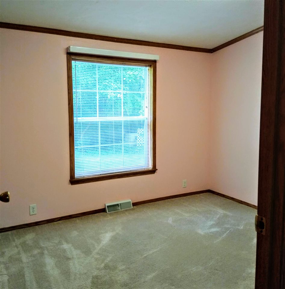 3948 Foster Road Mount Pleasant, MI 48858 - Photo 18 of 52 1878005-17.JPG