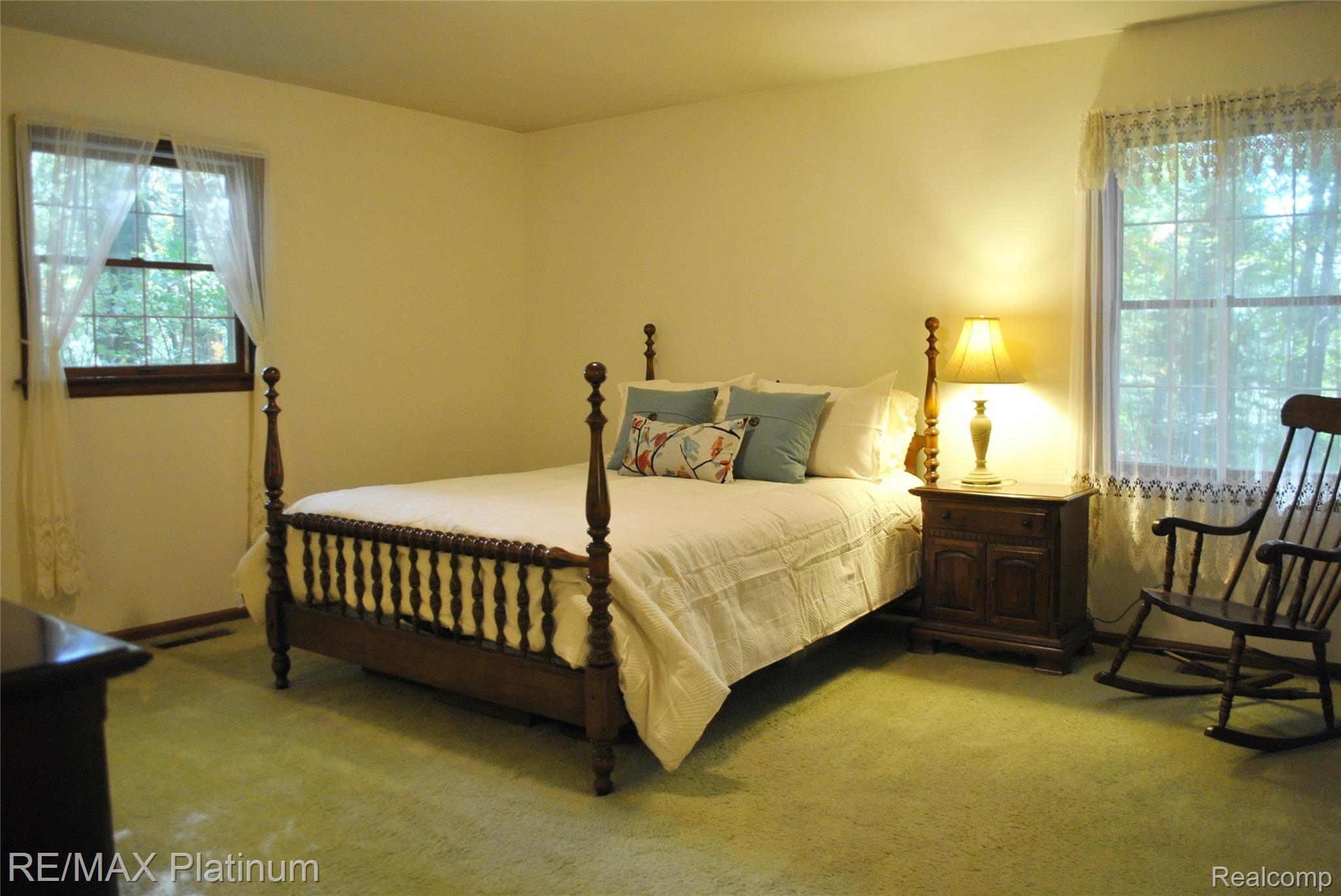 20555 Lindley Road Chelsea, MI 48118 - Photo 15 of 32 First level Master Bedroom