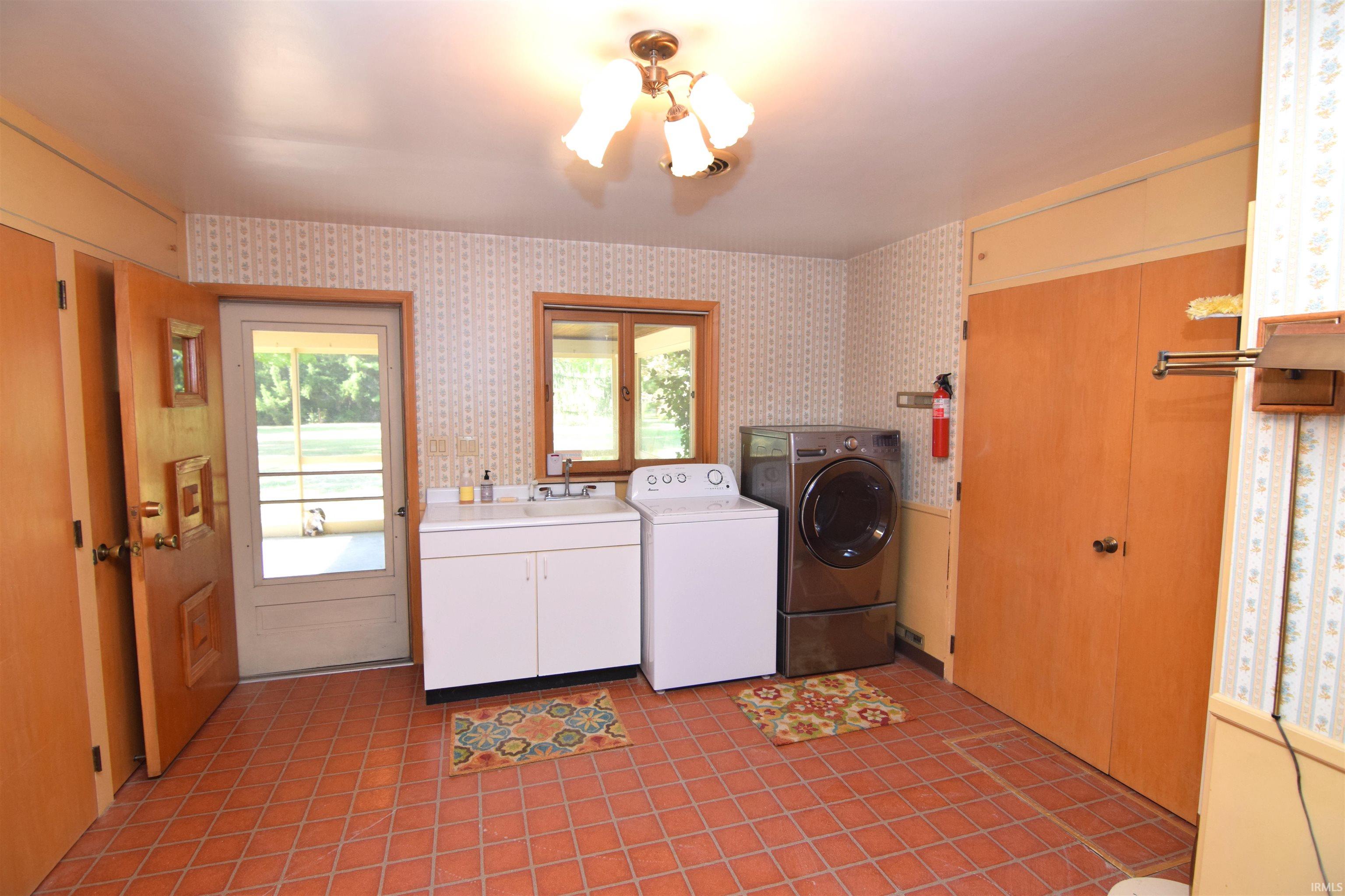 3310 West Moore Road Muncie, IN 47304 - Photo 25 of 36 Gallery Image 25