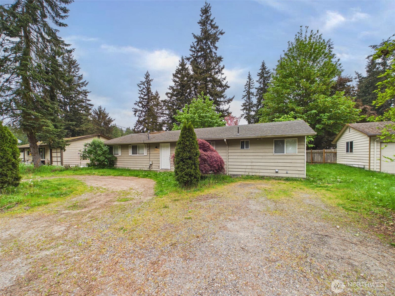 6104 Cemetery Road Arlington, WA 98223 - Photo 3 of 29