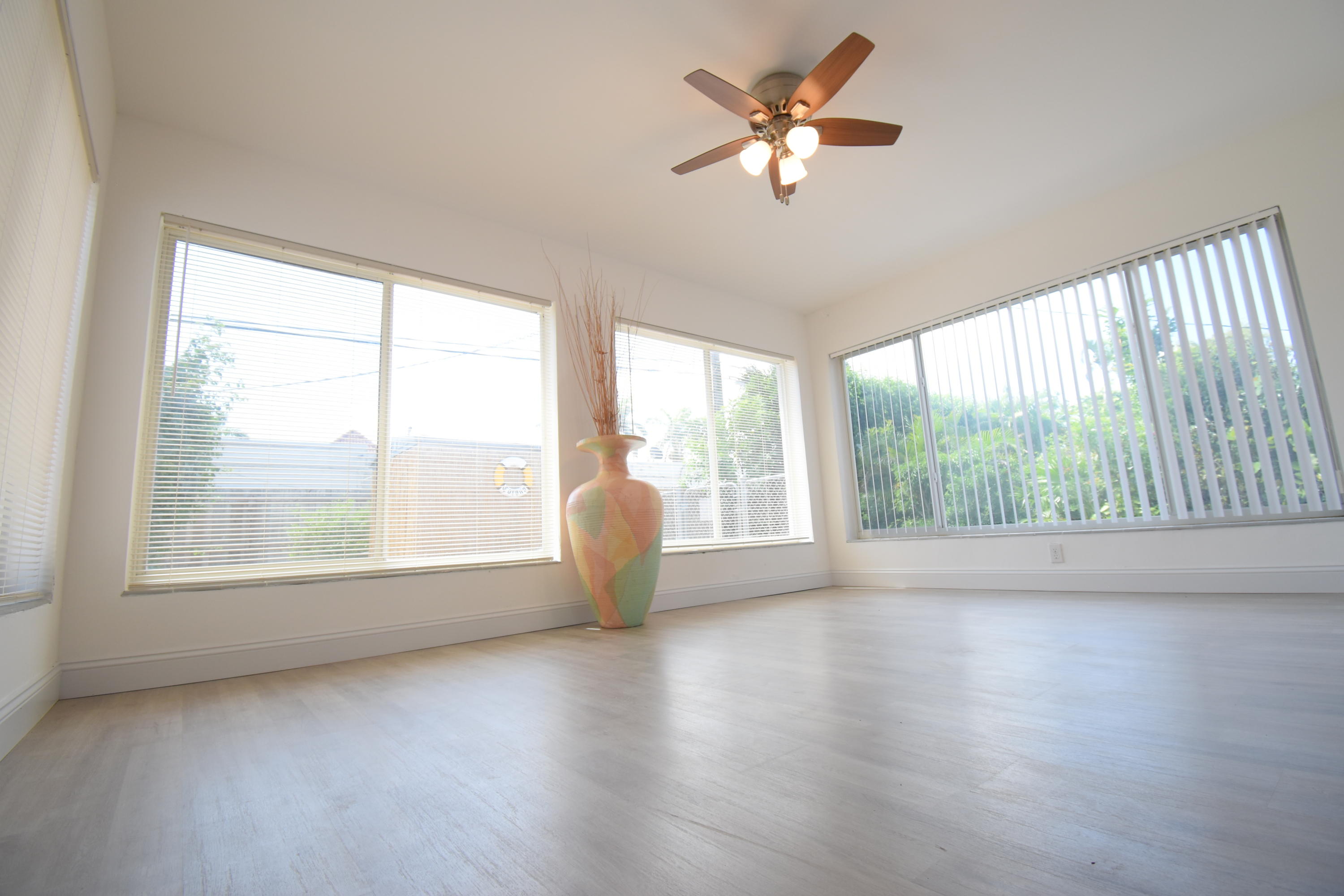 498 Northeast 5th Circle Boca Raton, FL 33431 - Photo 20 of 47 DSC_0247