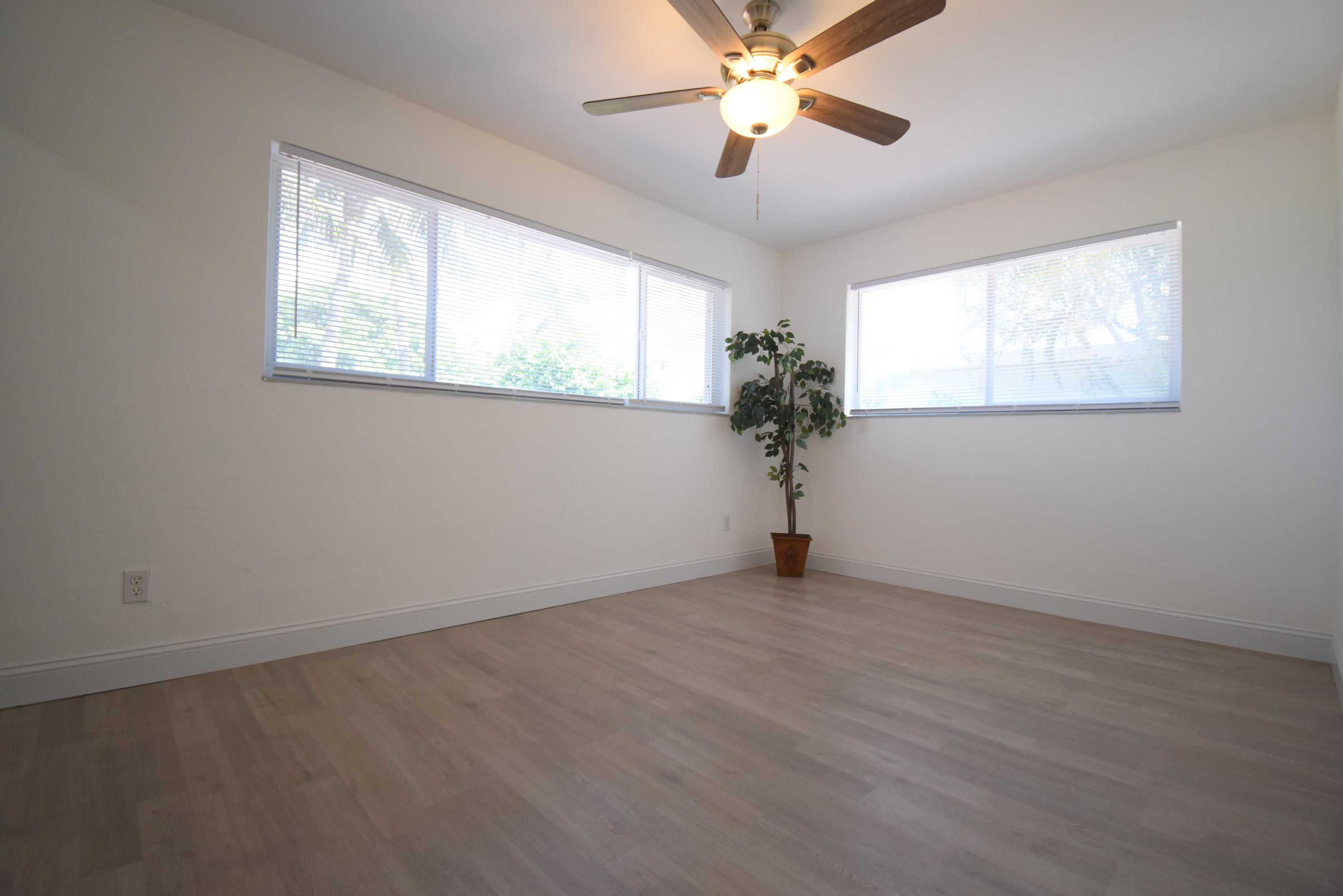498 Northeast 5th Circle Boca Raton, FL 33431 - Photo 28 of 47 DSC_0250