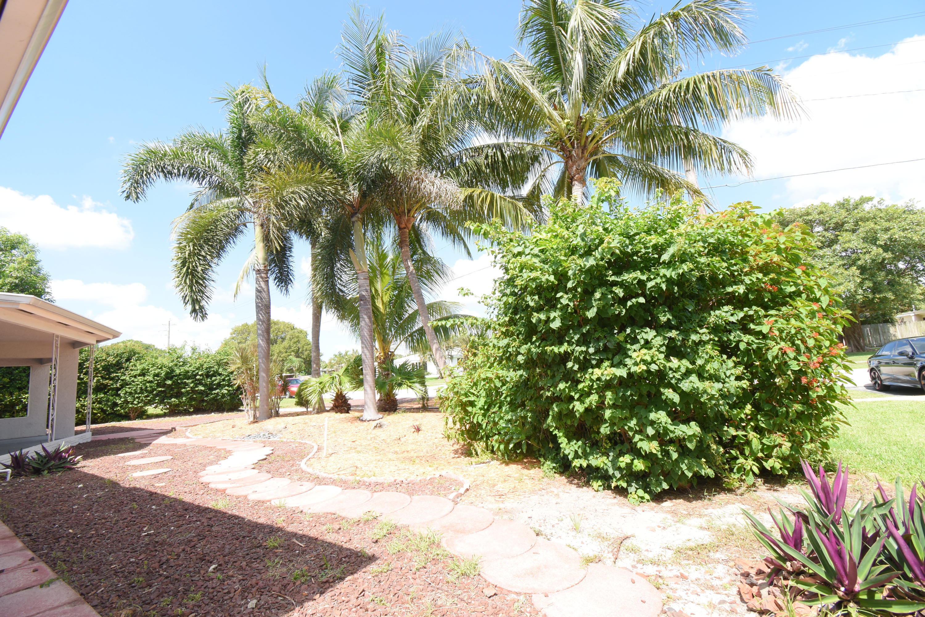 498 Northeast 5th Circle Boca Raton, FL 33431 - Photo 6 of 47 DSC_0234