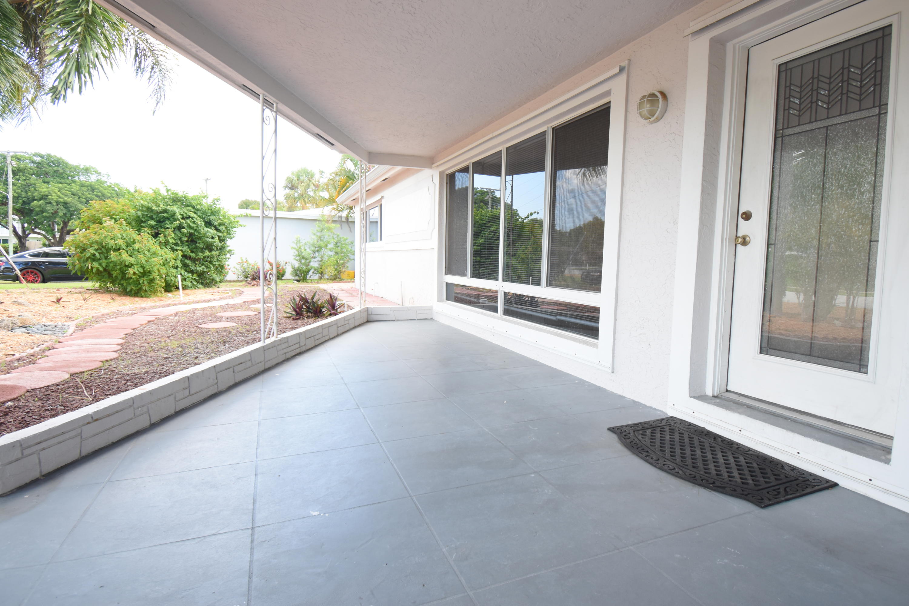 498 Northeast 5th Circle Boca Raton, FL 33431 - Photo 7 of 47 DSC_0230