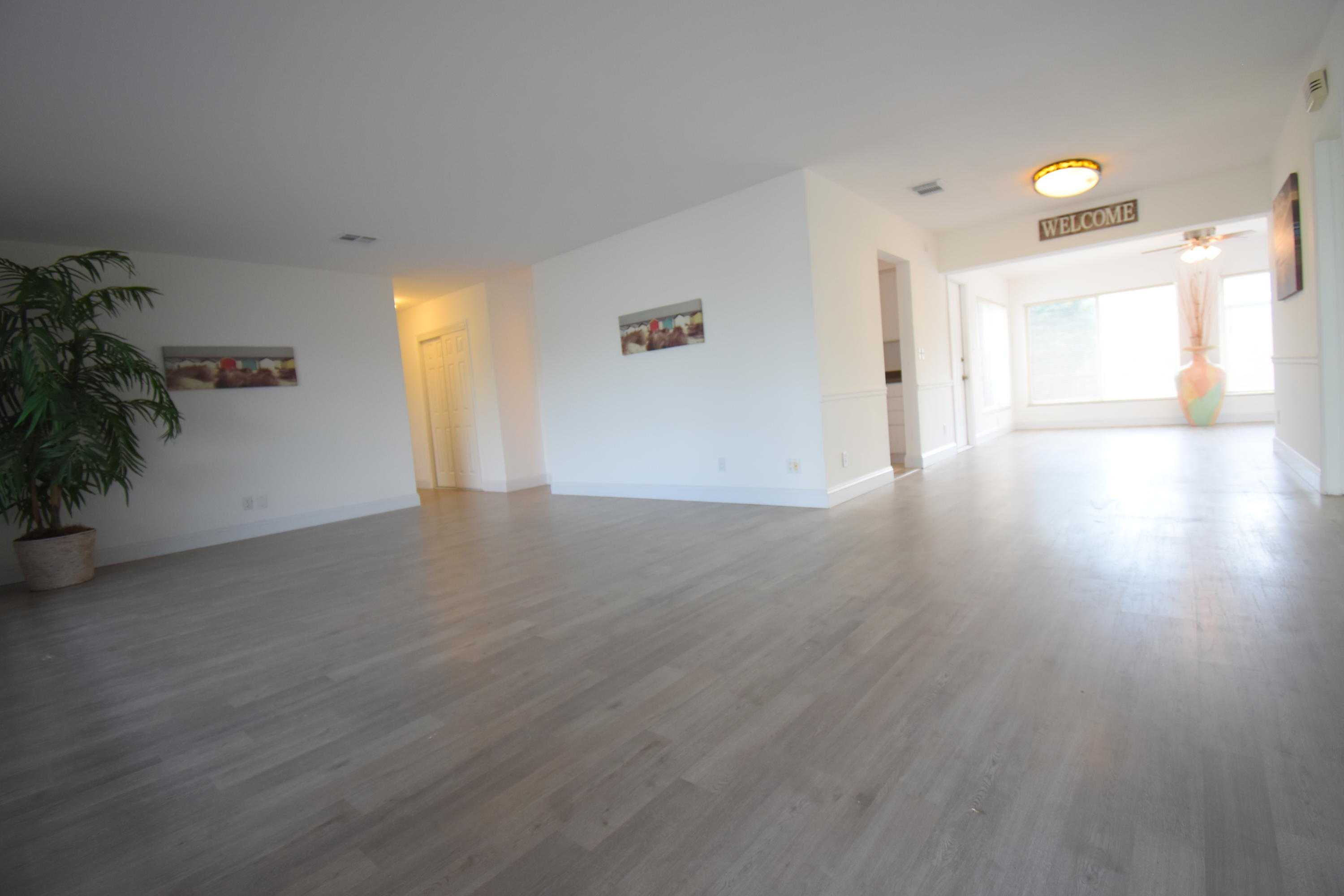 498 Northeast 5th Circle Boca Raton, FL 33431 - Photo 10 of 47 DSC_0240