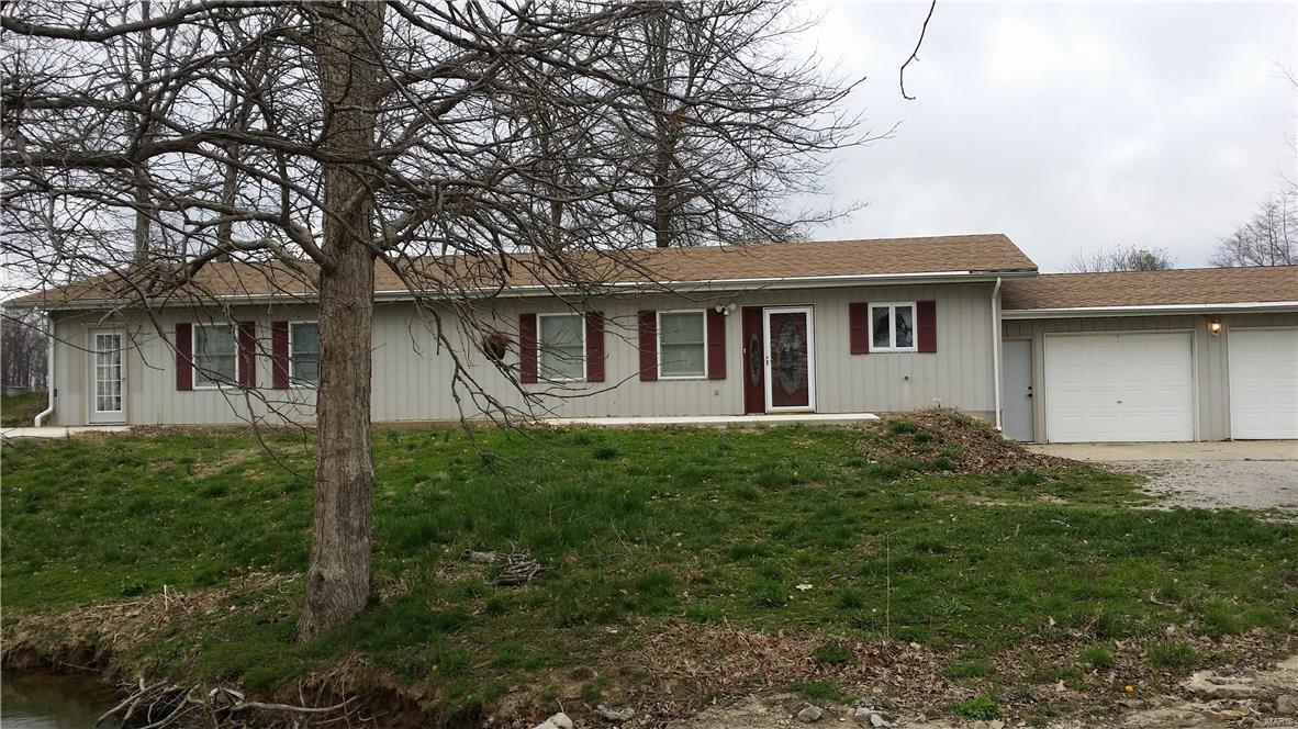 17801 New Mexico Road Nashville, IL 62263 - Photo 1 of 10 Gallery Image 1