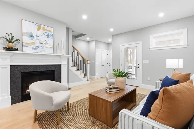 $1,149,900 | 11-9 Washington Street, Unit NINE, Ipswich, MA 01938