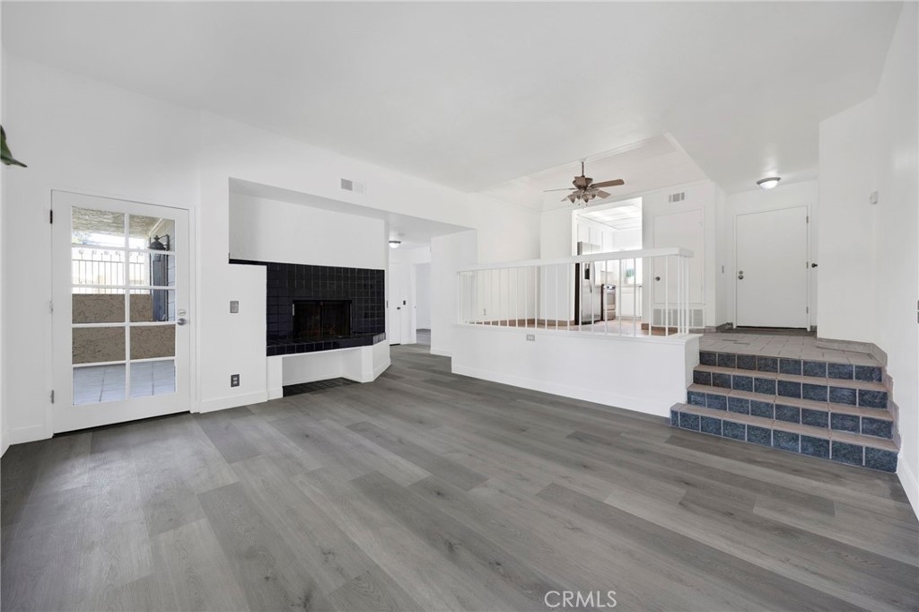 3210 Darby Street, Unit 102 Simi Valley, CA 93063 - Photo 6 of 21