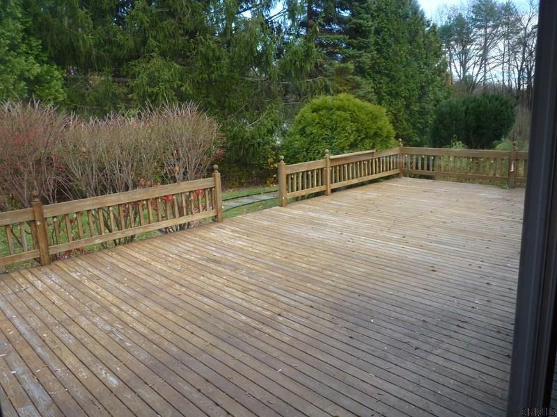 19 Wing Road Rexford, NY 12148 - Photo 17 of 20 Photo 17