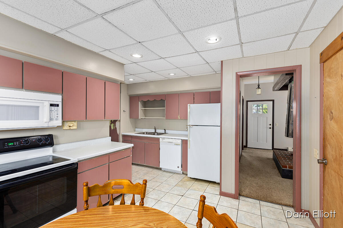 2483 Marquette Road Ionia, MI 48846 - Photo 17 of 47 IMG_1011