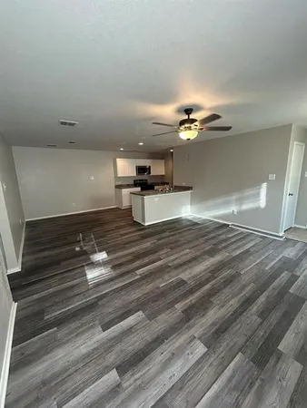 $1,625 | 496 Canvas Court, Crowley, TX 76036