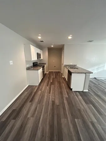 $1,625 | 496 Canvas Court, Crowley, TX 76036