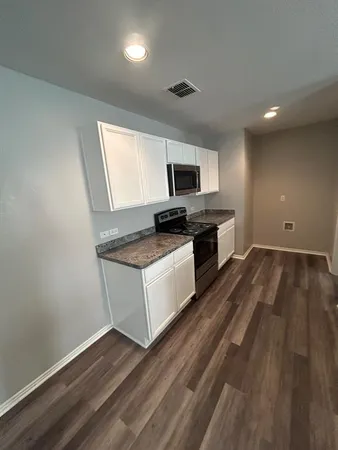 $1,625 | 496 Canvas Court, Crowley, TX 76036