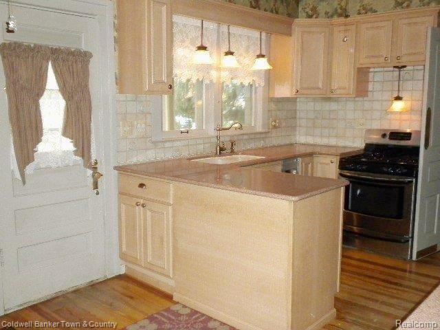 619 North State Street Howell, MI 48843 - Photo 12 of 22 Kitchen