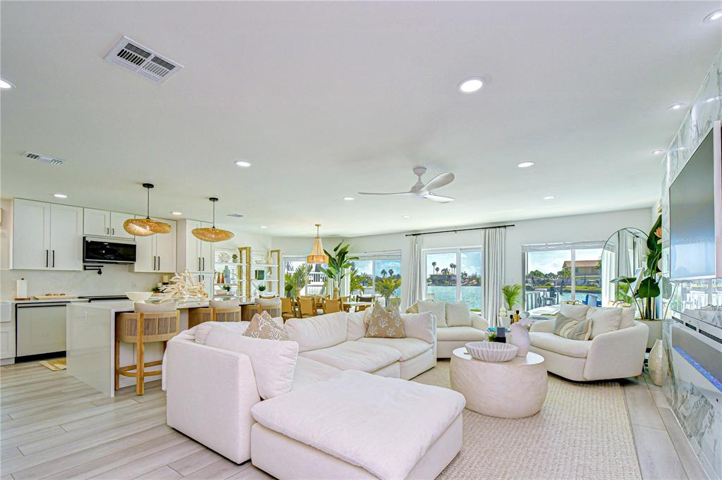 728 Pruitt Drive Madeira Beach, FL 33708 - Photo 12 of 36