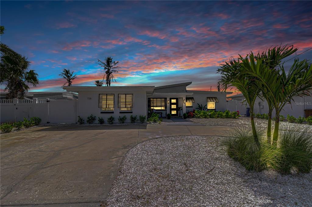 728 Pruitt Drive Madeira Beach, FL 33708 - Photo 2 of 36