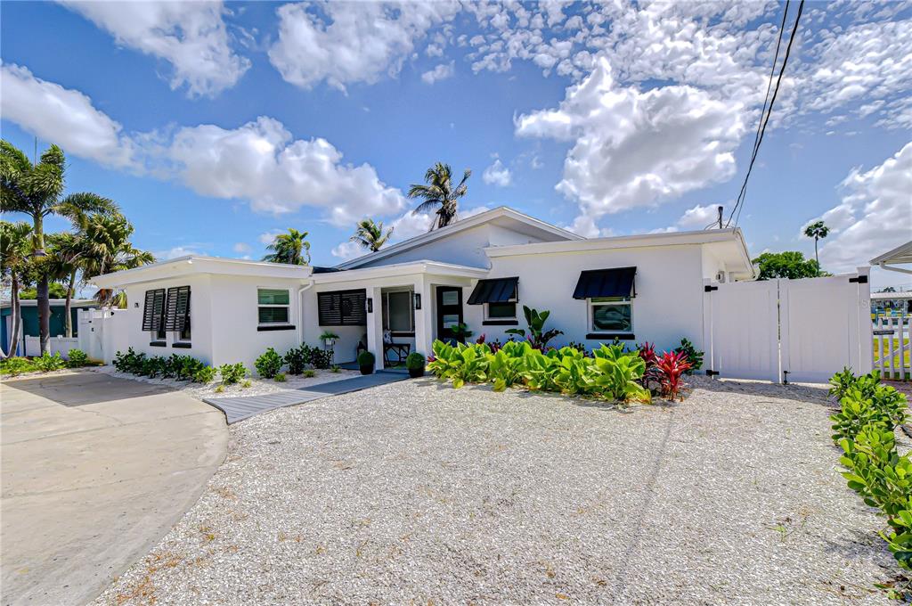728 Pruitt Drive Madeira Beach, FL 33708 - Photo 8 of 36