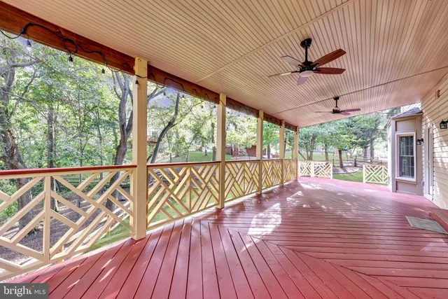 $1,025,000 | 15313 Surrey House Way, Centreville, VA 20120