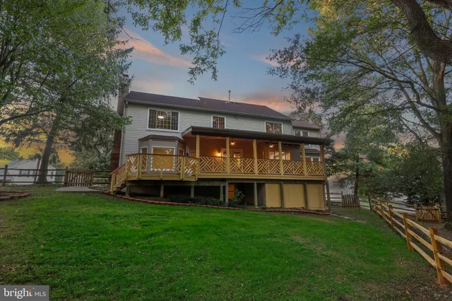 $1,025,000 | 15313 Surrey House Way, Centreville, VA 20120