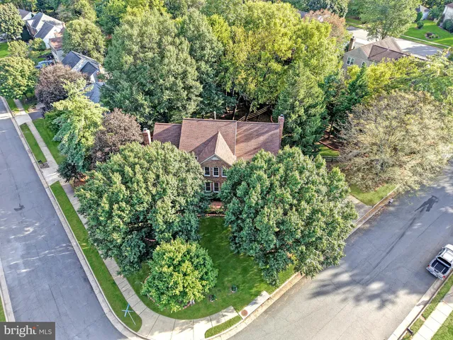 $1,025,000 | 15313 Surrey House Way, Centreville, VA 20120